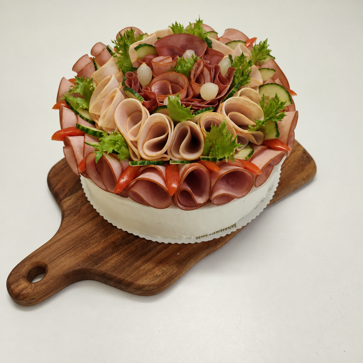 Voileipäkakku kinkku